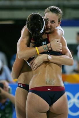 Kerri Walsh and Misty May hugging.
